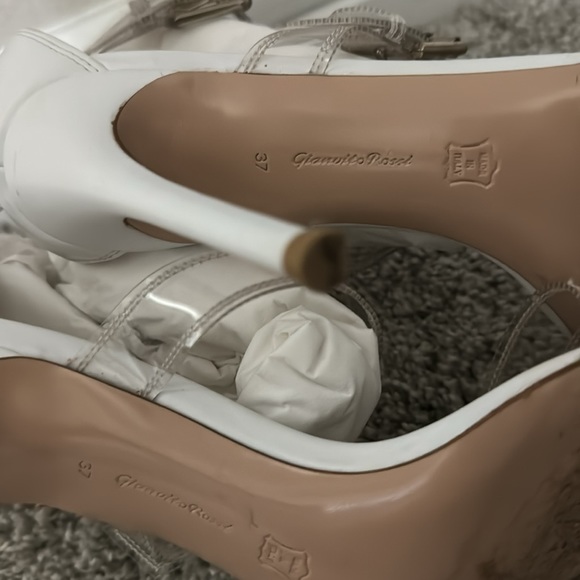 Gianvito Rossi White Sandals - Picture 6 of 6